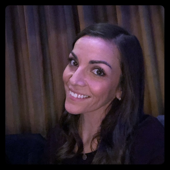 Meet your Posher, Christina - Picture 1 of 1